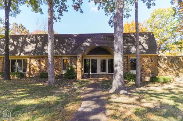 Jonesboro, AR 72404,2100 Paula Drive