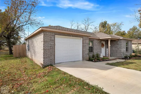 Hoxie, AR 72433,406 Circle Drive