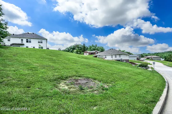 Jefferson City, MO 65109,3308 CODY DRIVE