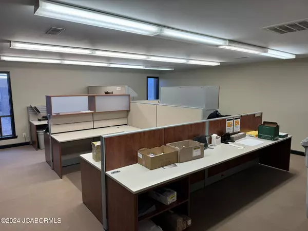 Jefferson City, MO 65109,211 METRO DRIVE #100