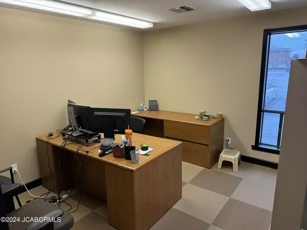 Jefferson City, MO 65109,211 METRO DRIVE #100