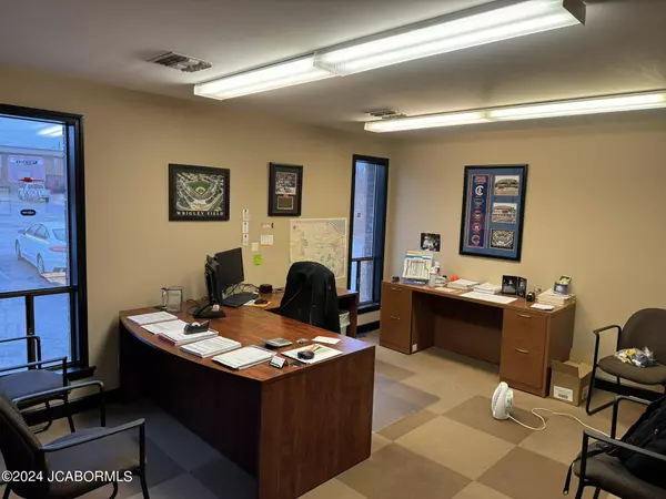 Jefferson City, MO 65109,211 METRO DRIVE #100