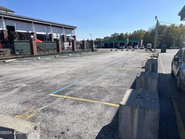 Fulton, MO 65251,118 W 5TH STREET #B