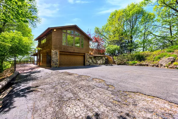 Holts Summit, MO 65043,12347 DOGWOOD DRIVE