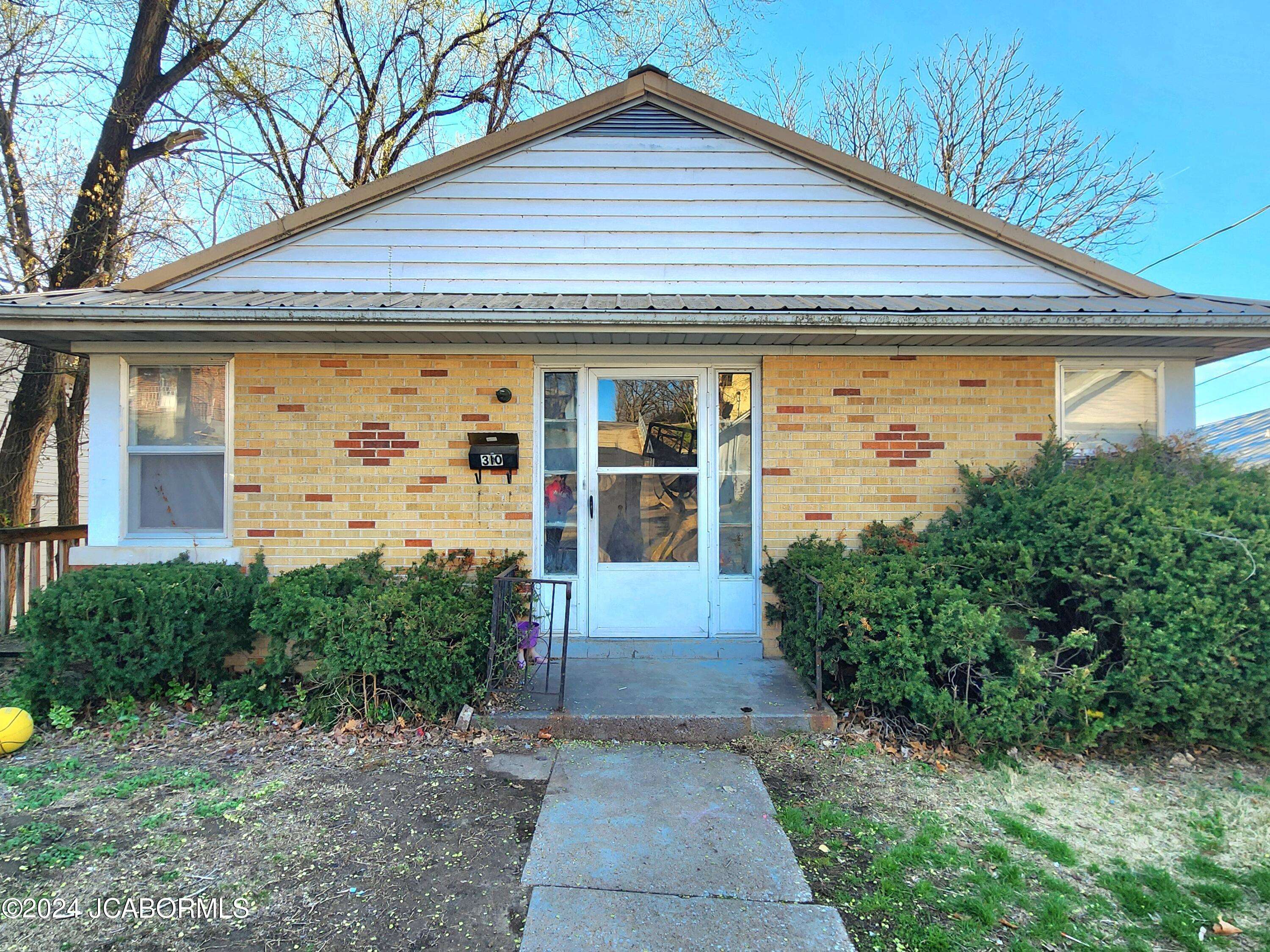 Jefferson City, MO 65101,310 LOCUST STREET