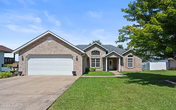 166 CREST AVENUE, Holts Summit, MO 65043