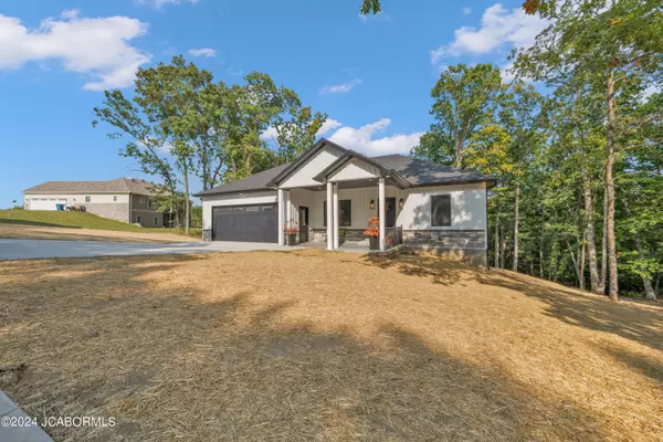 2016 STERLING RIDGE DRIVE, Holts Summit, MO 65043