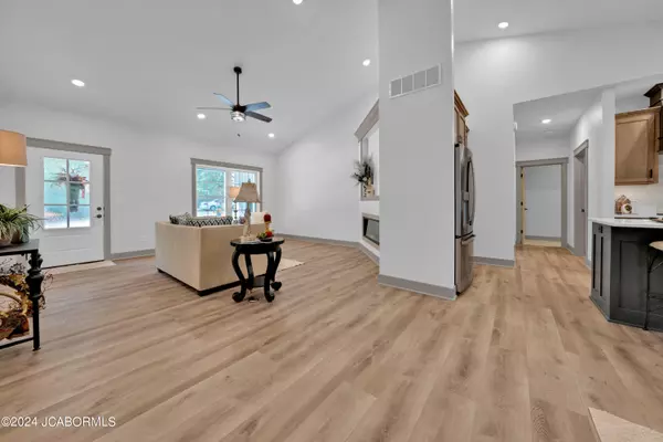 Holts Summit, MO 65043,2016 STERLING RIDGE DRIVE