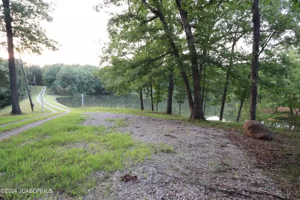 9942 SCHRAND, Williamsburg, MO 63388