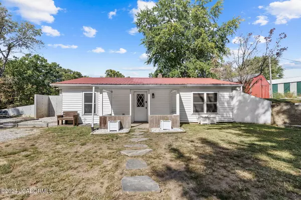 10737 SUE MARIE LANE, Holts Summit, MO 65043