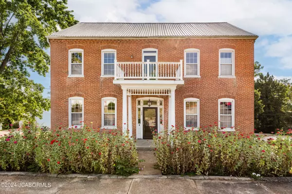 148 E MAIN STREET, Westphalia, MO 65085