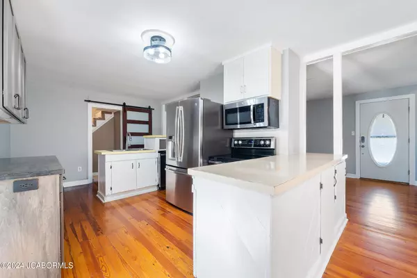 Holts Summit, MO 65043,1616 HALIFAX ROAD