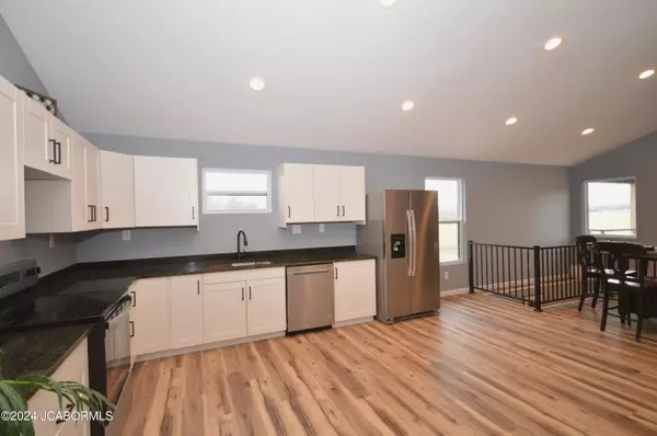 Flemington, MO 65650,20578 CO RD 191