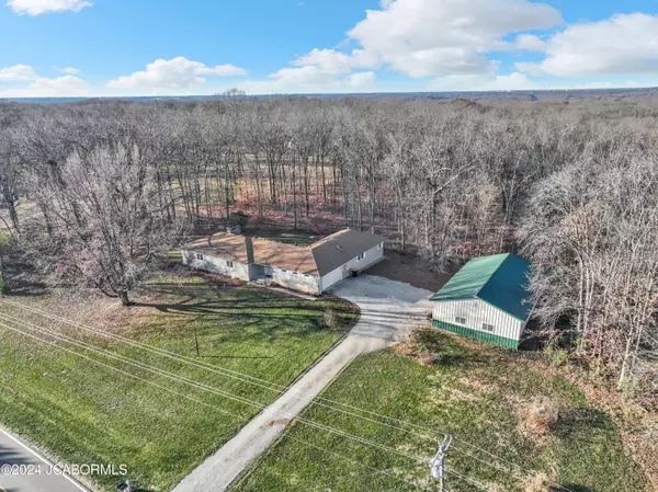 3770 STATE RD AA, Holts Summit, MO 65043