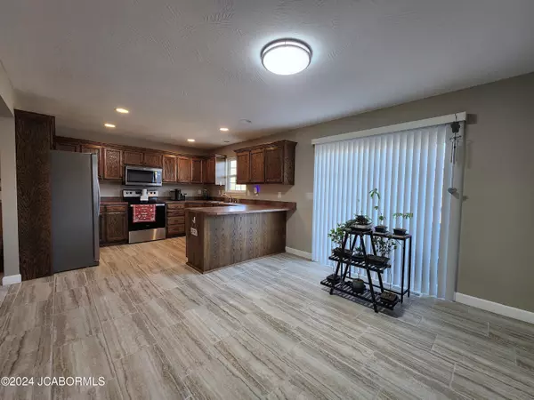 Holts Summit, MO 65043,160 SATURN COURT