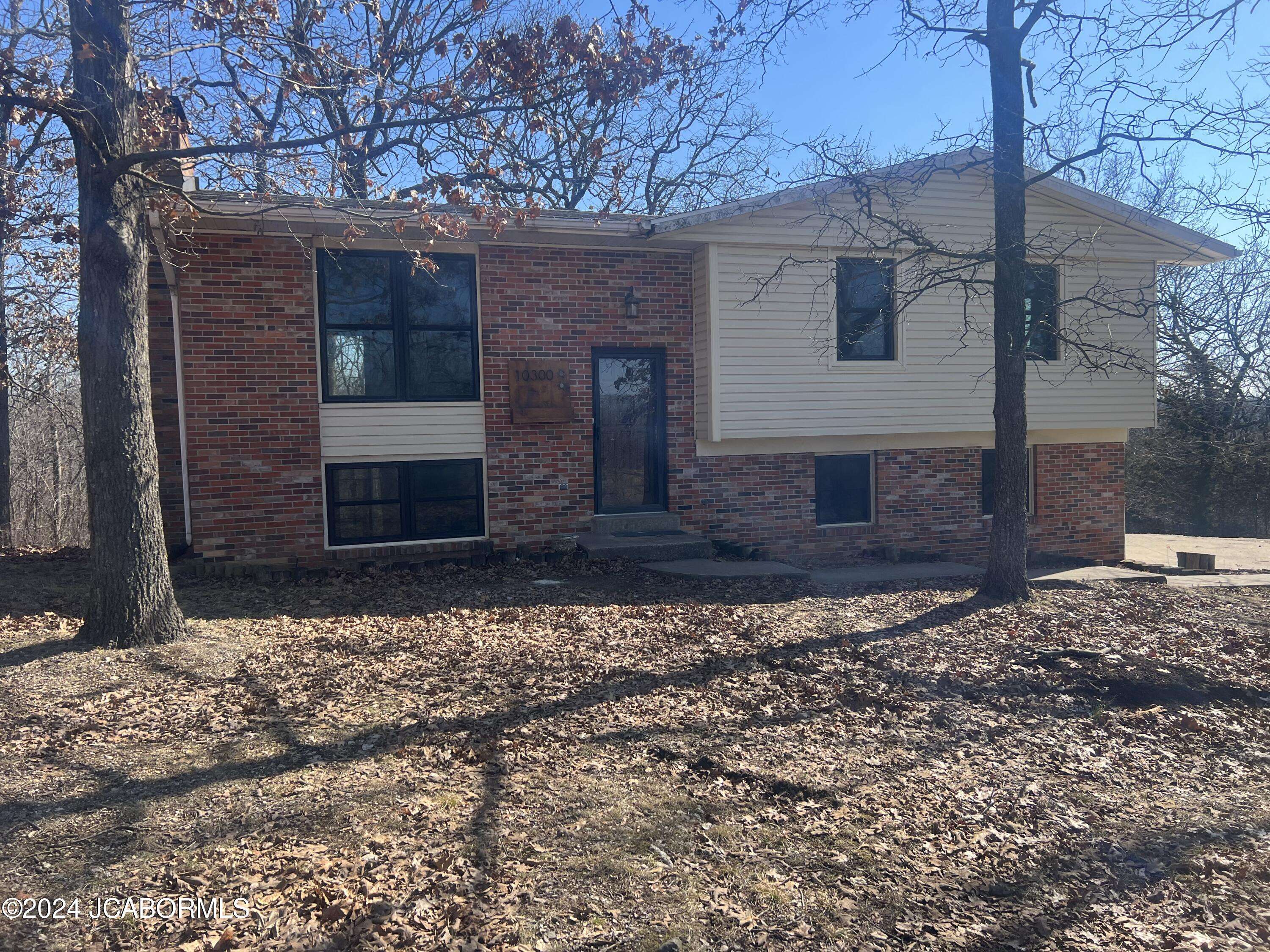 10300 BAKER ROAD, Henley, MO 65040