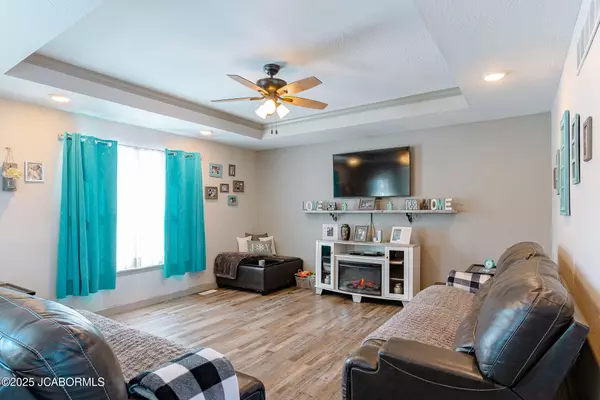 Holts Summit, MO 65043,430 ZACHARY COURT