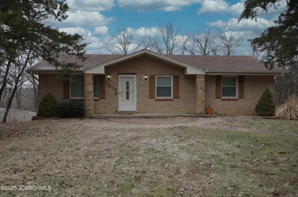 1679 CEDAR LANE, Holts Summit, MO 65043