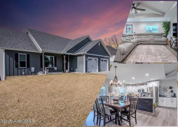 938 COCHISE DRIVE, Holts Summit, MO 65043