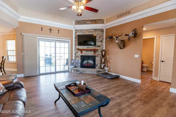 Holts Summit, MO 65043,450 WORTH STREET