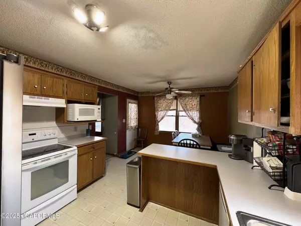 Holts Summit, MO 65043,823 BRANCH ROAD