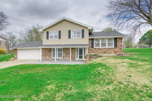 28 N LARAND, Holts Summit, MO 65043