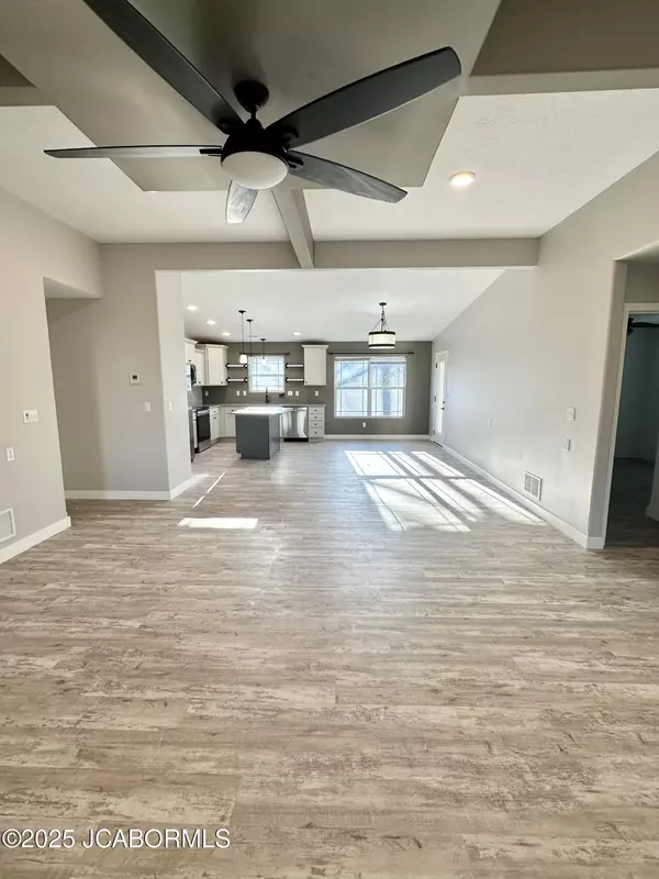 Holts Summit, MO 65043,958 COCHISE DRIVE