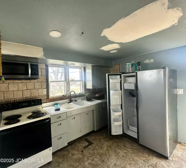 California, MO 65018,405 RAILROAD AVENUE