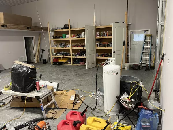 Holts Summit, MO 65043,13140 COUNTY RD 4037