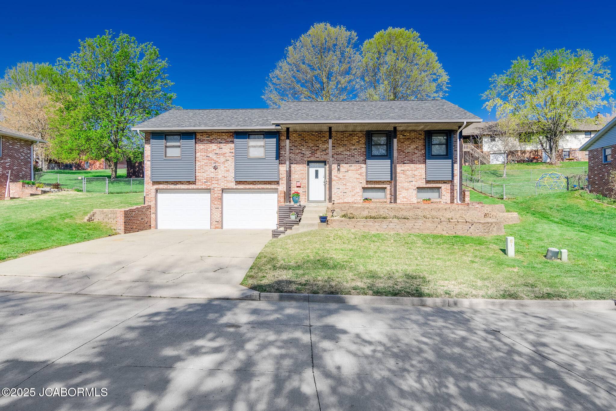 821 TROY DRIVE, Jefferson City, MO 65109
