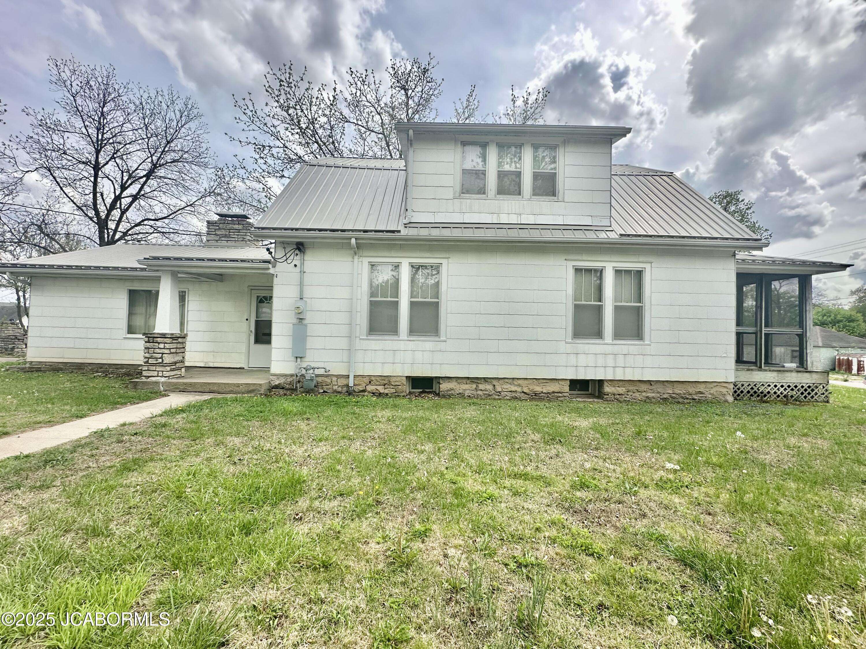 122 N GRAND AVENUE, Eldon, MO 65026