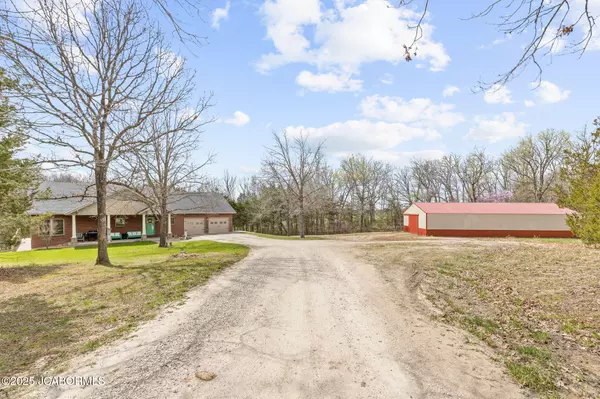 53847 COUNTRYSIDE ROAD, California, MO 65018