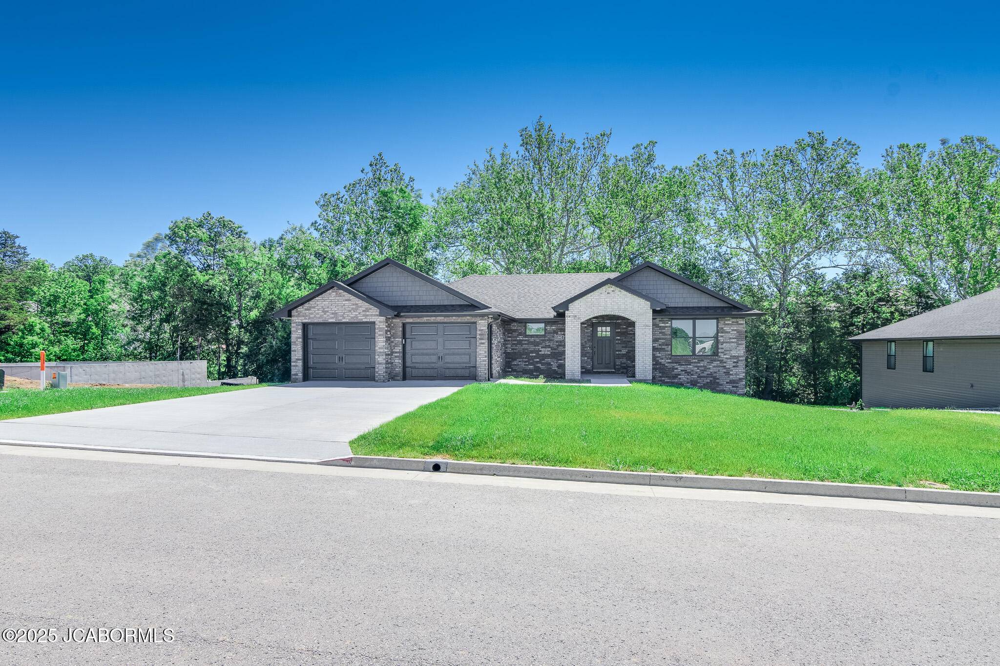 1502 SUMMERFIELD DRIVE, Jefferson City, MO 65109