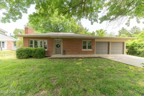 2123 TANNER BRIDGE ROAD, Jefferson City, MO 65101