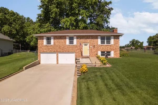 1314 RAYMOND ROAD, Jefferson City, MO 65109