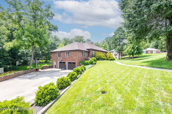 Jefferson City, MO 65109,410 BROOKWOOD COURT
