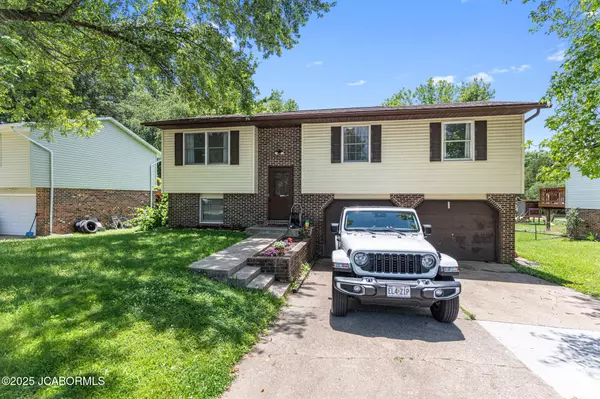 5501 S BROOKS DRIVE, Jefferson City, MO 65109