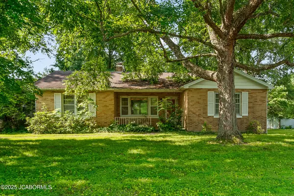 2122 ST LOUIS ROAD, Jefferson City, MO 65101