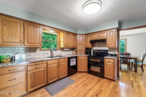 Linn, MO 65051,1615 HWY 89 S