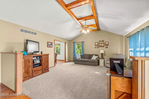 Linn, MO 65051,1615 HWY 89 S