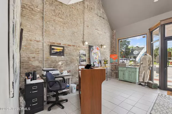 Ashland, MO 65010,113/115 E BROADWAY