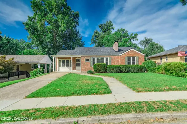 1707 HAYSELTON DRIVE, Jefferson City, MO 65109