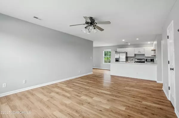 Columbia, MO 65202,215 E TULLY COURT