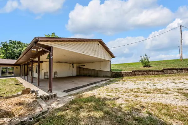 Linn, MO 65051,108 AUTUMN LANE