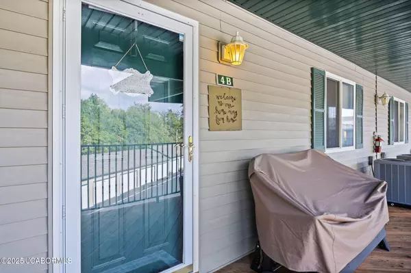 Camdenton, MO 65020,159 CEDAR GLEN COURT #4B