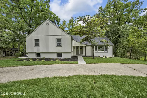 909 PRIMROSE LANE, Jefferson City, MO 65109