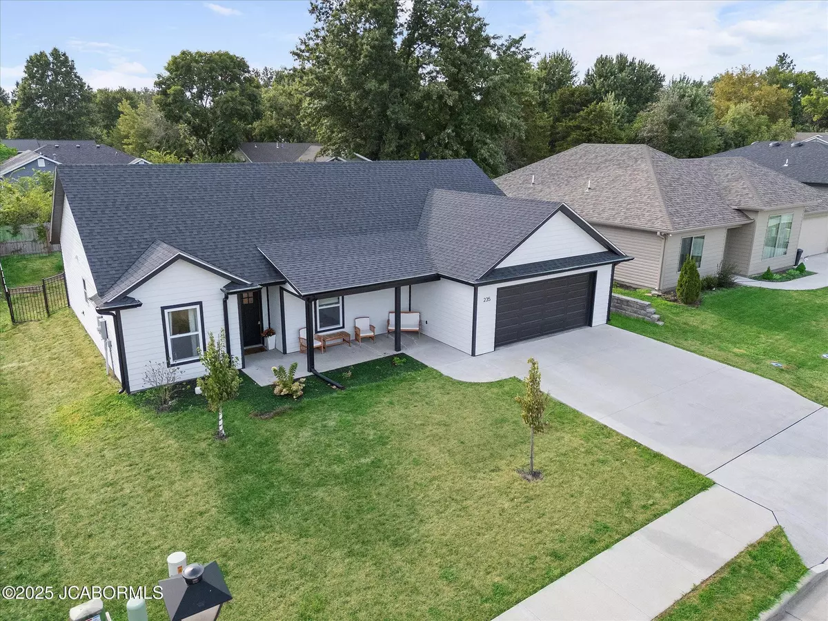 Columbia, MO 65201,235 N LUNA LANE