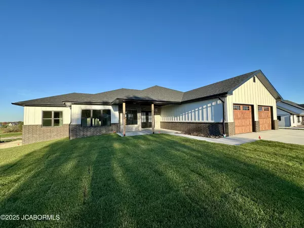 Eugene, MO 65032,13819 REDFIELD DRIVE