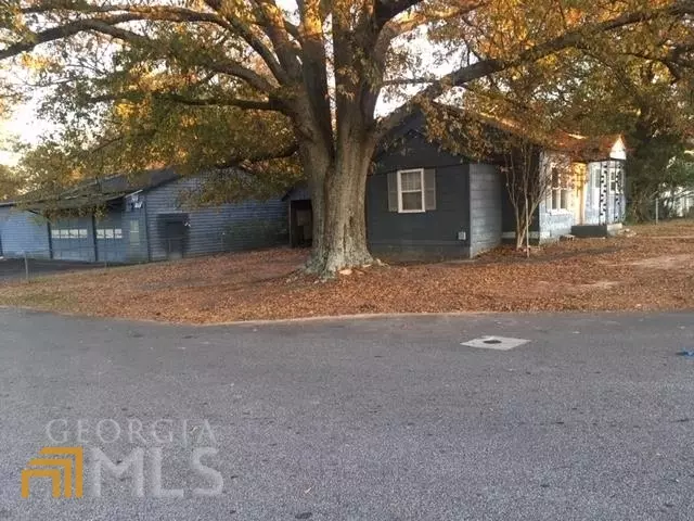 2465 Dixie AVE SE, Smyrna, GA 30080