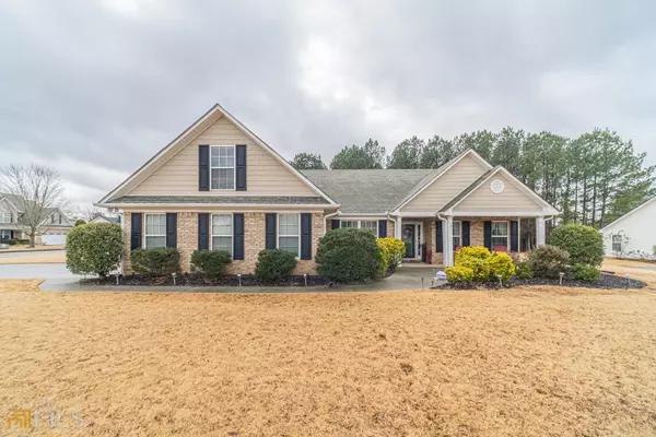 941 Golden Meadows LN, Loganville, GA 30052